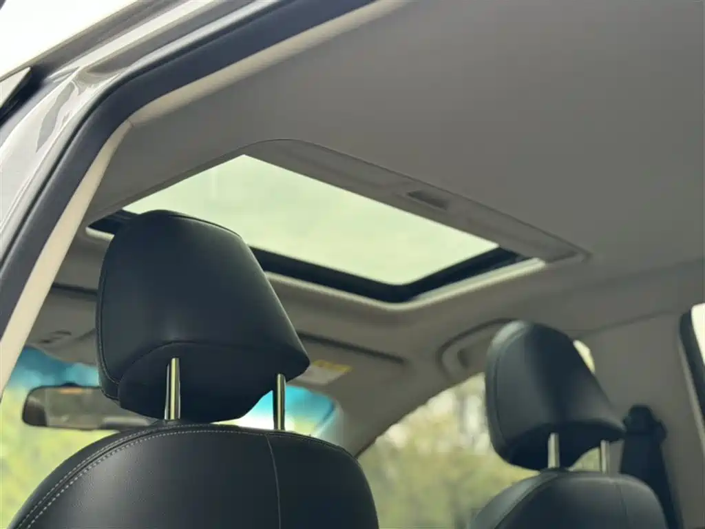 Cruze 2022 320 Automatic Sunroof Edition купить на сайте DeffCars