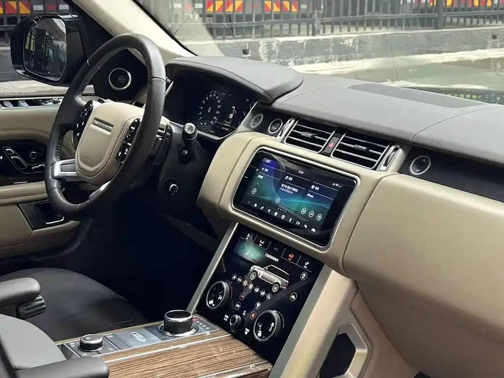 Range Rover 2019 3.0 SC V6 Legendary Extended Edition купить на сайте DeffCars
