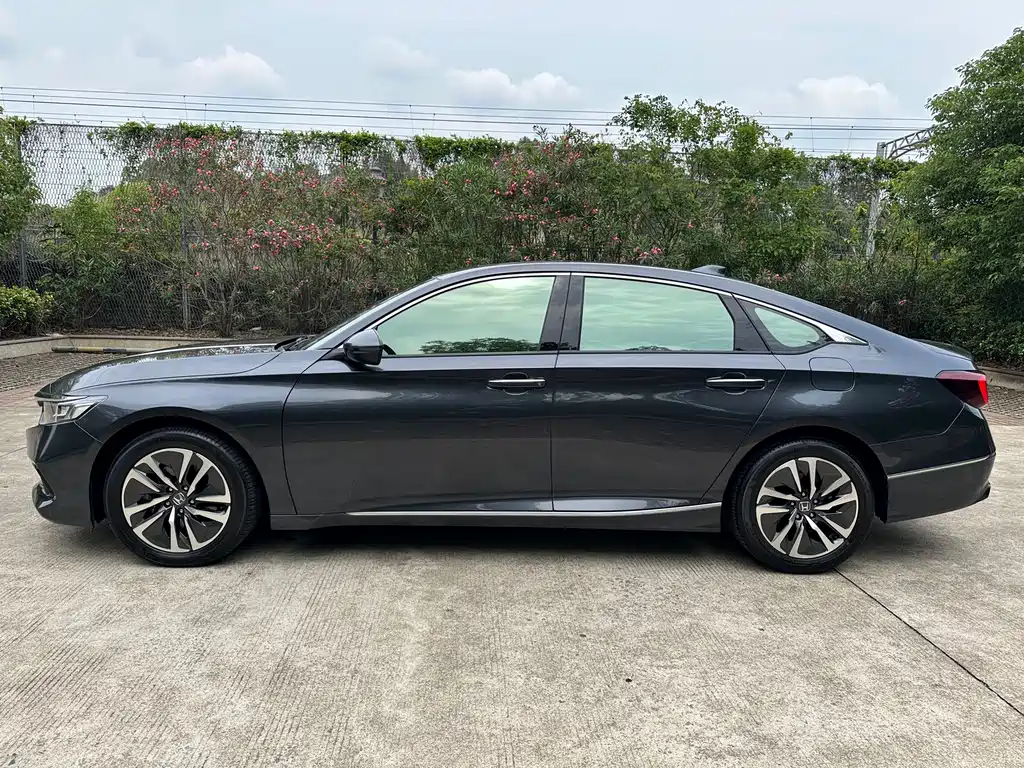Accord 2022 Sharp Hybrid 2.0L Sharp Collar Edition купить на сайте DeffCars
