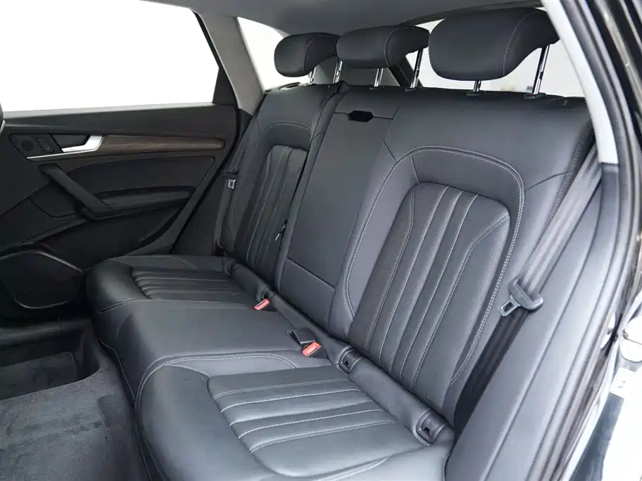 Audi Q5L 2022 facelift 40T luxury and elegant model купить на сайте DeffCars
