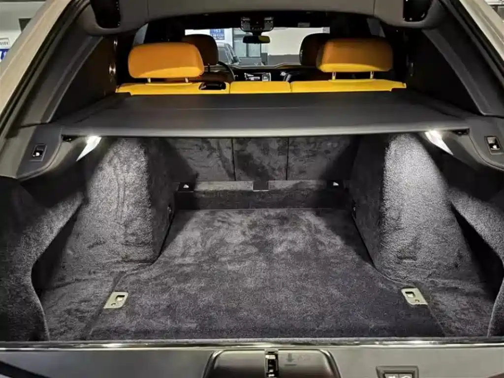 Cullinan 2018 five-seater version купить на сайте DeffCars