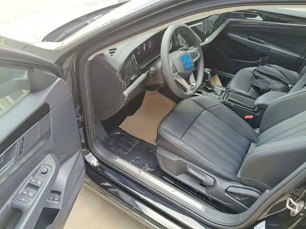 Passat Plug-in Hybrid 2025 430PHEV Hybrid Business Edition купить на сайте DeffCars