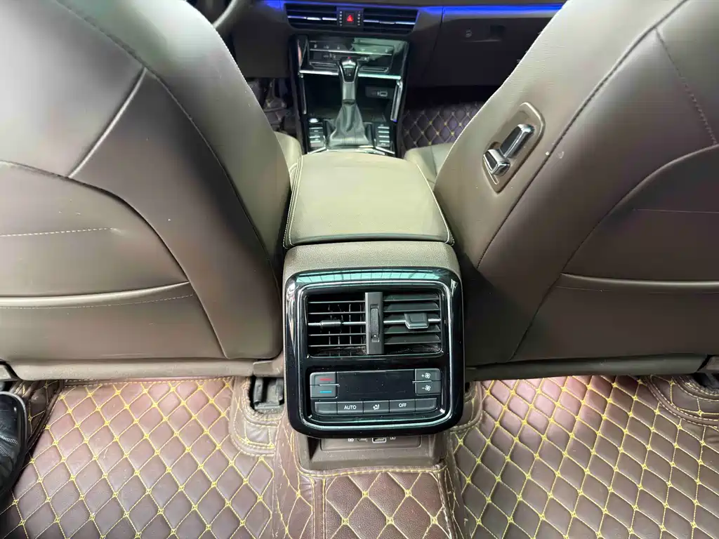 Passat 2020 330TSI Deluxe Edition National VI купить на сайте DeffCars