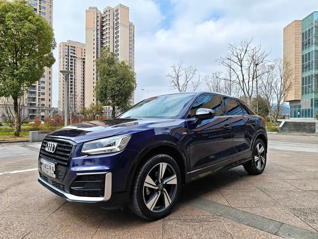 Audi Q2L 2020 35 TFSI fashionable and dynamic купить на сайте DeffCars