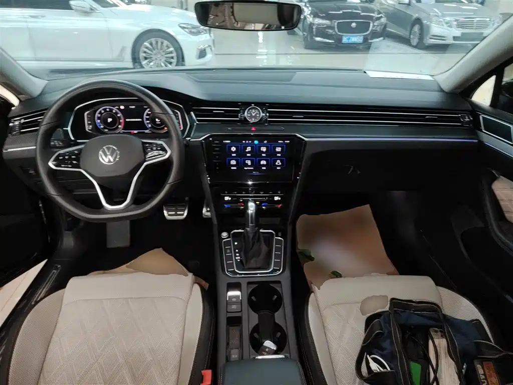Magotan 2023 2 million commemorative edition 330TSI DSG luxury model купить на сайте DeffCars