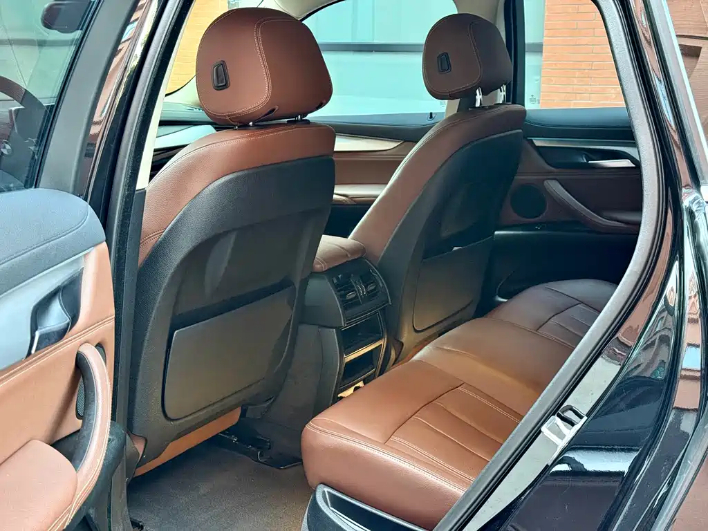 BMW X6 2018 xDrive35i leading model купить на сайте DeffCars
