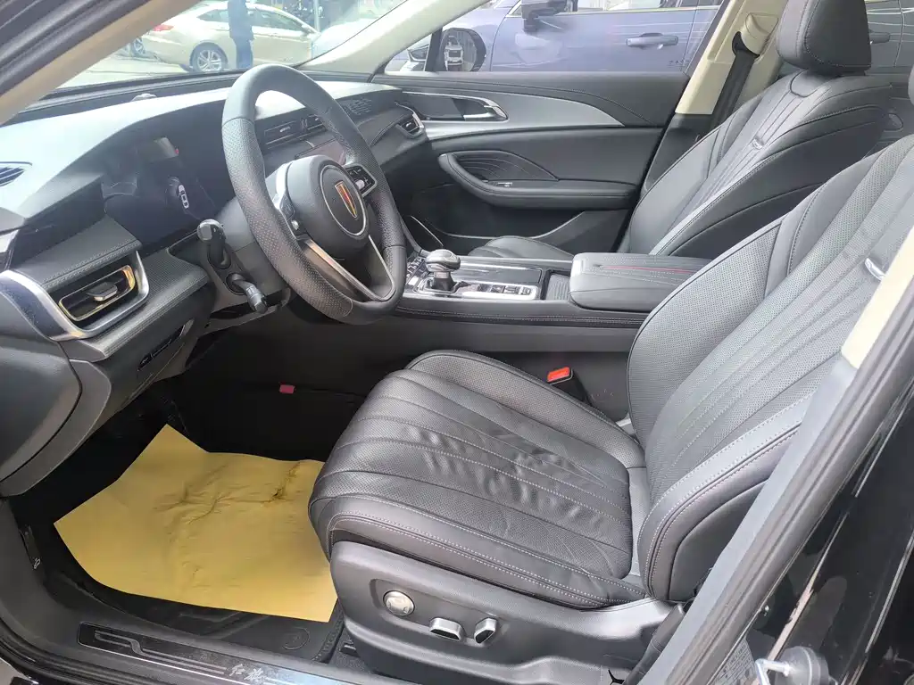Hongqi H5 2024 2.0T Automatic Zhilianqichang Edition купить на сайте DeffCars