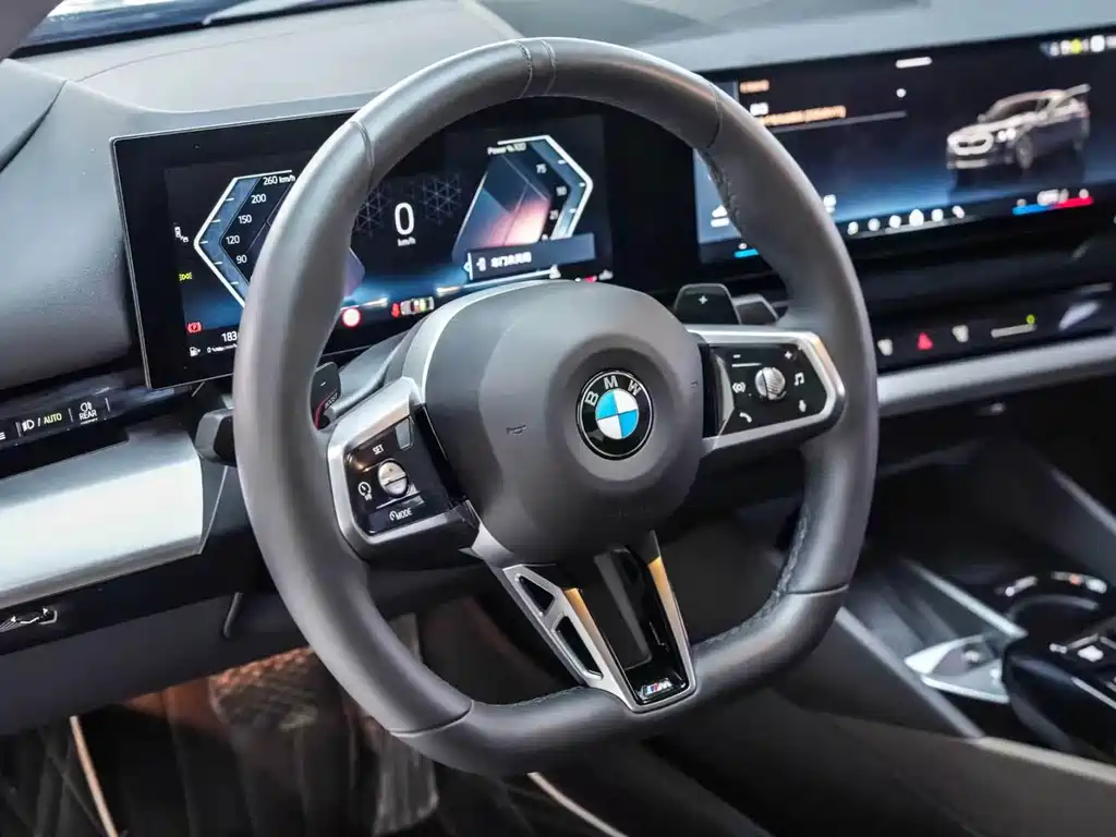 BMW 5 Series 2025 530Li Leading M Sports Package купить на сайте DeffCars
