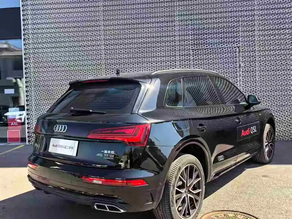 Audi Q5L 2025 45 TFSI luxury and dynamic model купить на сайте DeffCars