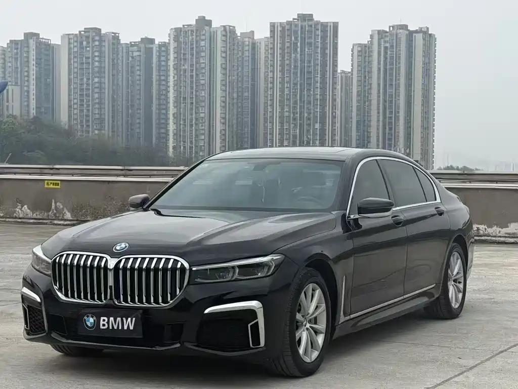 BMW 7 Series 2016 730Li Luxury купить на сайте DeffCars
