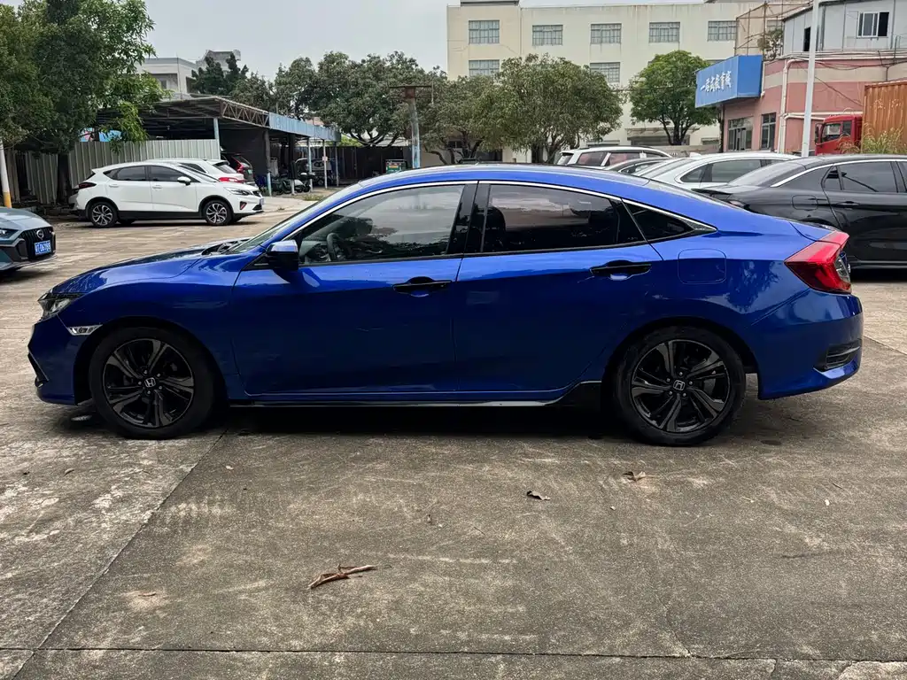 Civic 2019 220TURBO CVT combustion version National V купить на сайте DeffCars