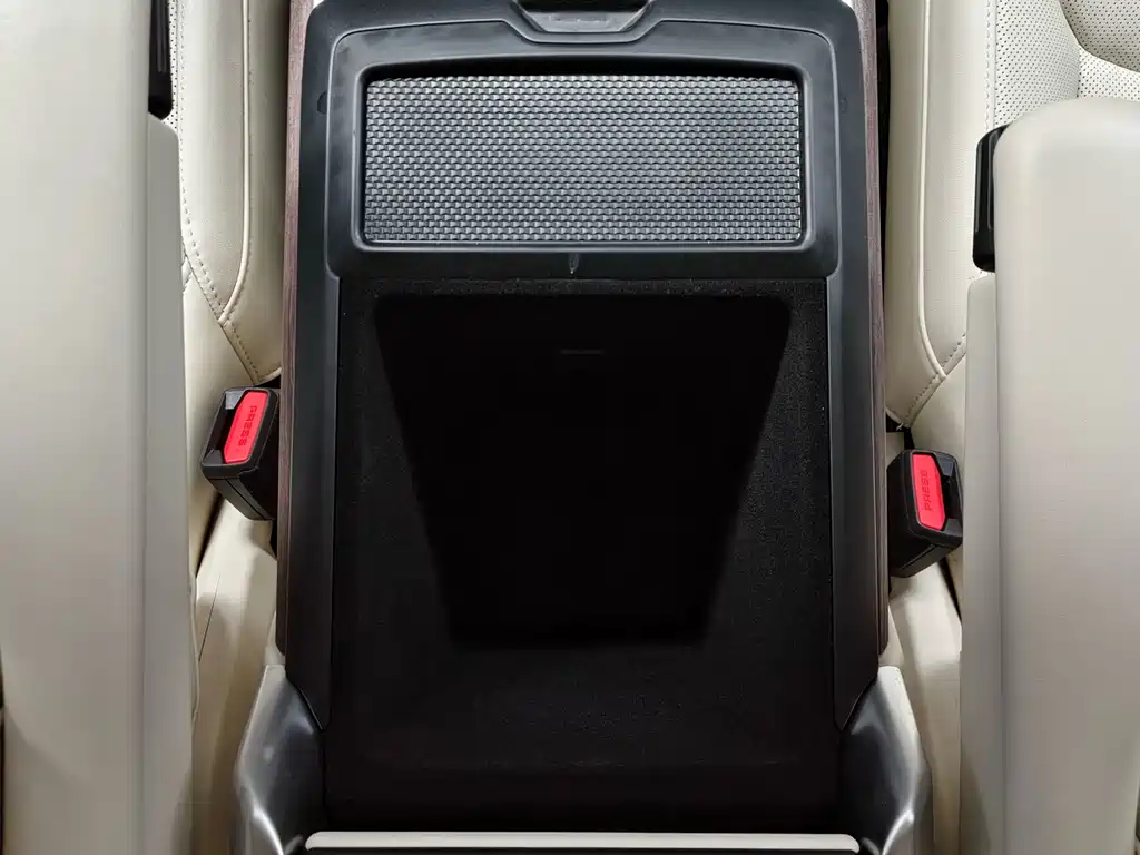 Range Rover 2023 3.0 L6 400PS Extended Edition купить на сайте DeffCars