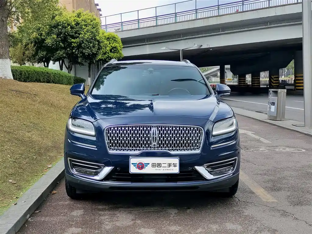 Voyager imported 2019 2.7T four-wheel drive premium version, National VI купить на сайте DeffCars