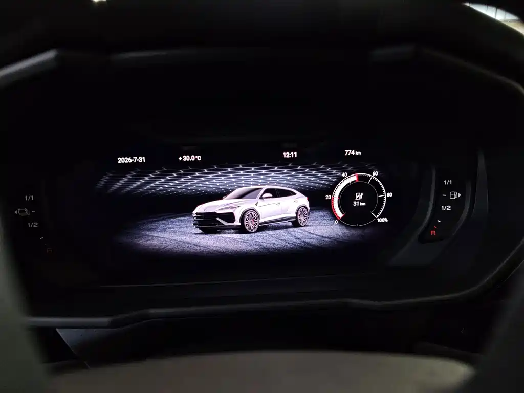 Urus SE 2025 4.0T Standard Edition купить на сайте DeffCars