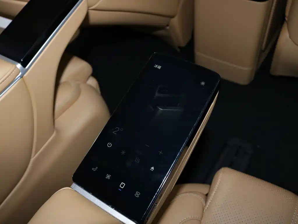 Lantu Dreamer 2025 PHEV four-wheel drive flagship Kunpeng version купить на сайте DeffCars