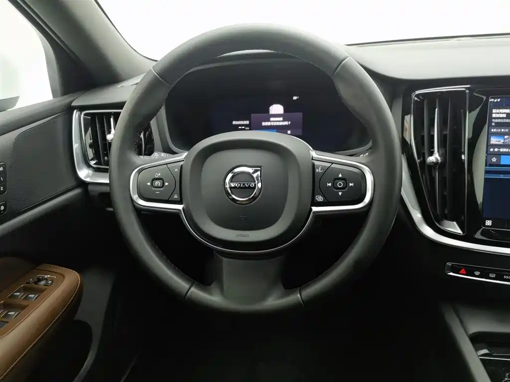 Volvo S60 2024 B4 Zhiyi Luxury Edition купить на сайте DeffCars