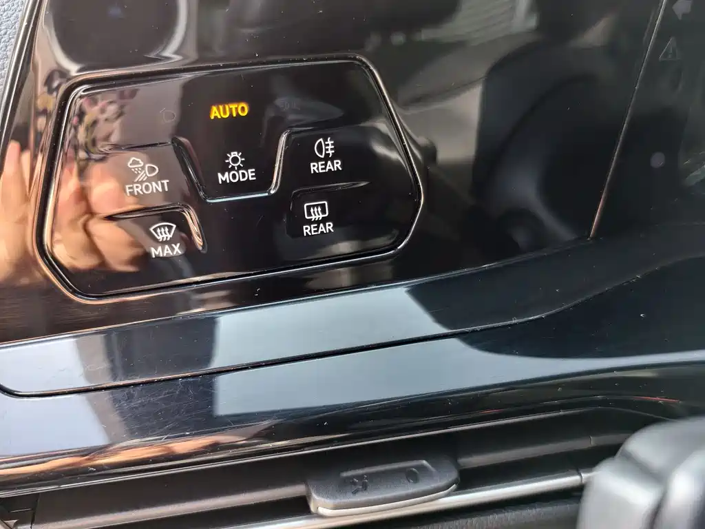 Golf 2023 280TSI DSG R-Line купить на сайте DeffCars