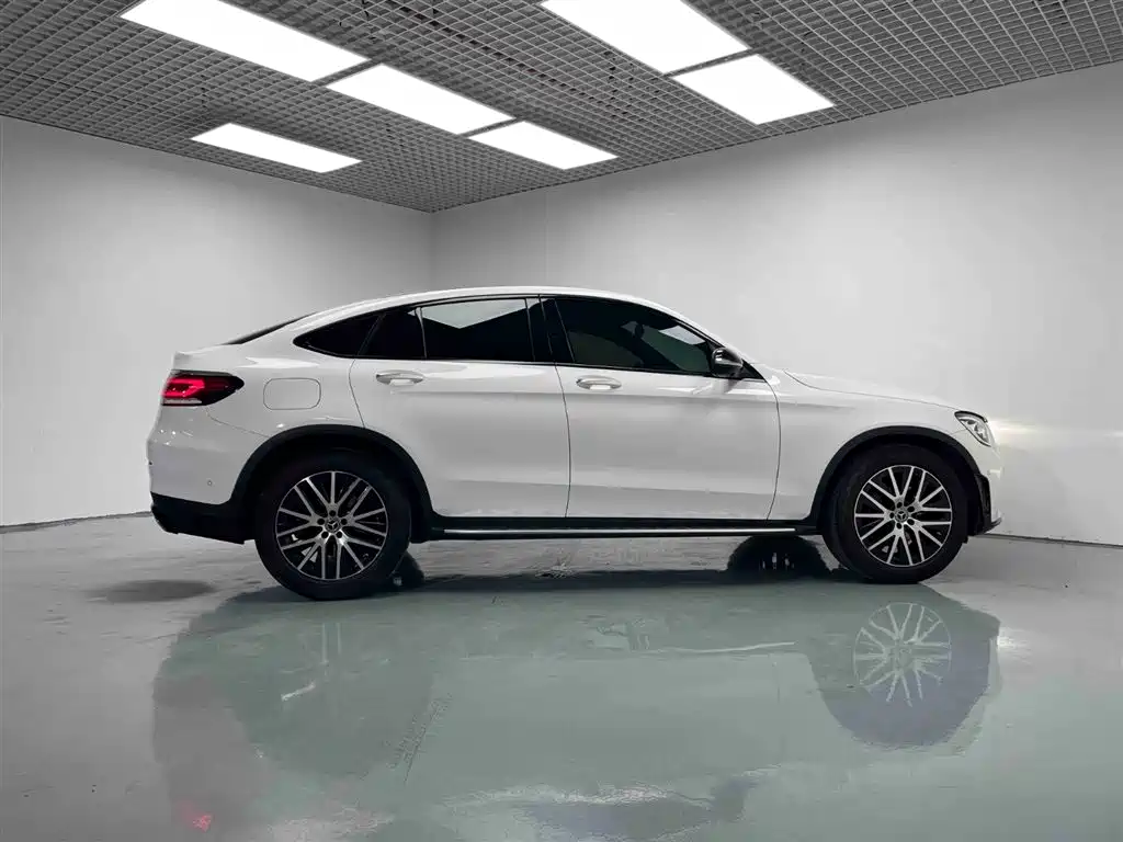 Mercedes-Benz GLC Coupe 2020 GLC 300 4MATIC Coupe SUV купить на сайте DeffCars