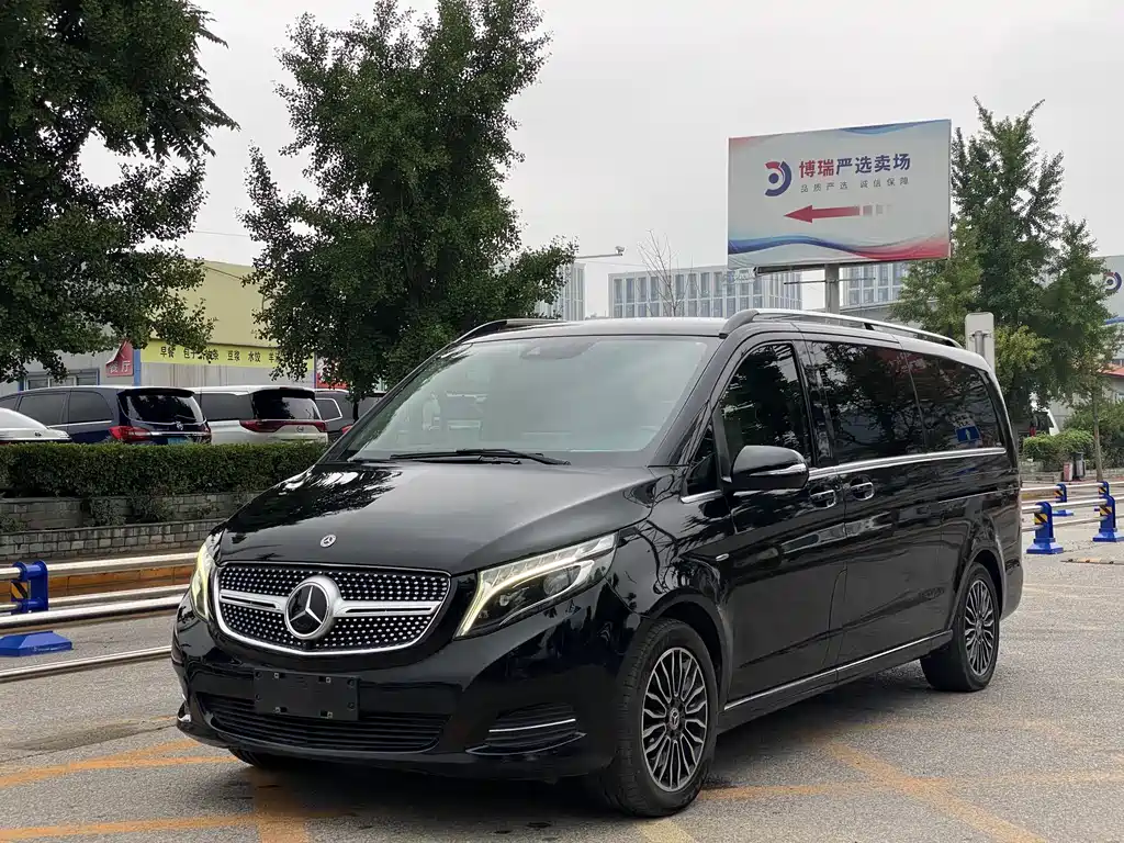 Mercedes V-Class 2018 V 260 L Premium Extended Edition National VI купить на сайте DeffCars