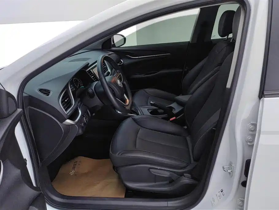 Yinglang 2021 model model 1.5L automatic elite model купить на сайте DeffCars