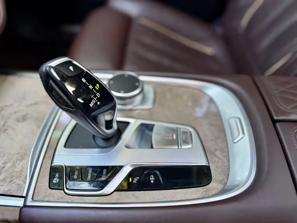 BMW 7 Series 2019 740Li Leading Luxury Package купить на сайте DeffCars