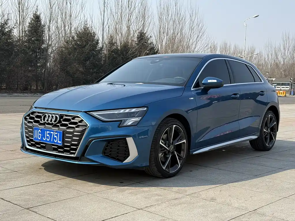 Audi A3 2023 facelift Sportback 35 TFSI stylish and sporty купить на сайте DeffCars
