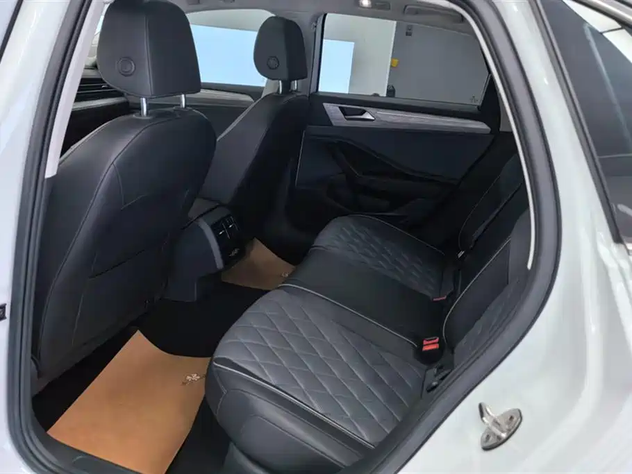 Sagitar 2023 300TSI DSG Super Edition купить на сайте DeffCars