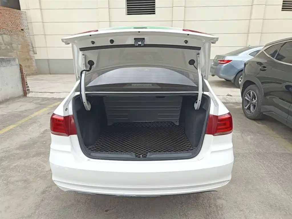 Santana 2021 1.5L Manual Fashion Edition купить на сайте DeffCars