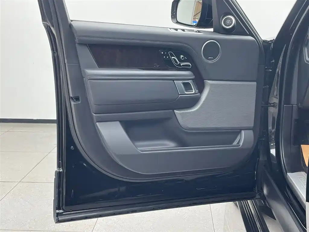 Range Rover 2020 3.0 L6 Grand Edition купить на сайте DeffCars