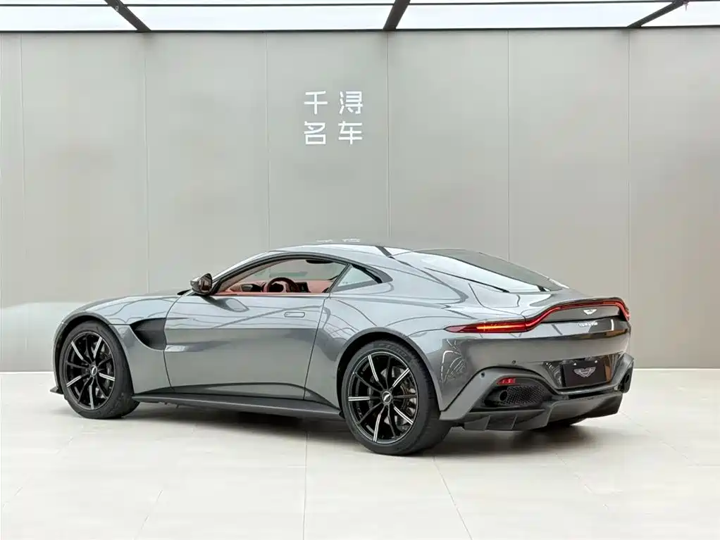 V8 Vantage 2018 4.0T V8 Coupe купить на сайте DeffCars