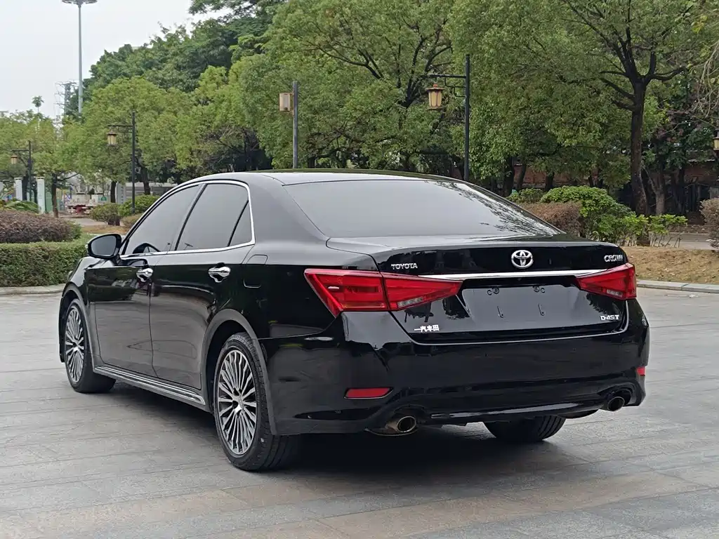 Crown 2018 2.0T Sports Edition купить на сайте DeffCars