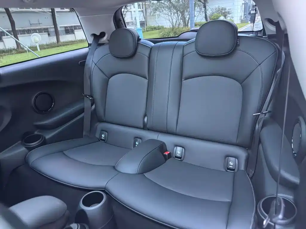 Mini 2023 1.5T COOPER Artist купить на сайте DeffCars