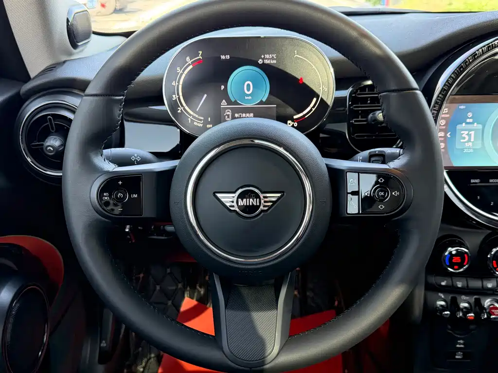 MINI 2023 1.5T COOPER Artist купить на сайте DeffCars
