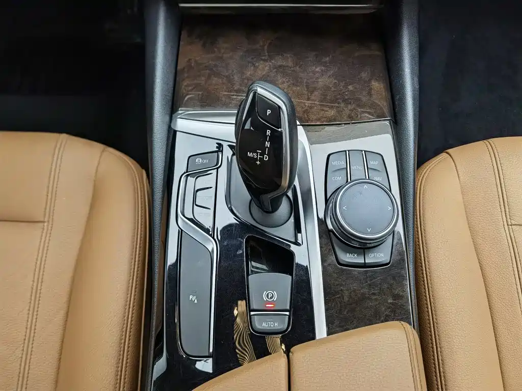 BMW 5 Series 2018 528Li Special Edition launched купить на сайте DeffCars