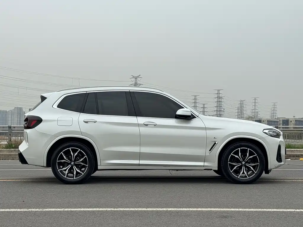 BMW X3 2022 facelift xDrive25i M sports package купить на сайте DeffCars