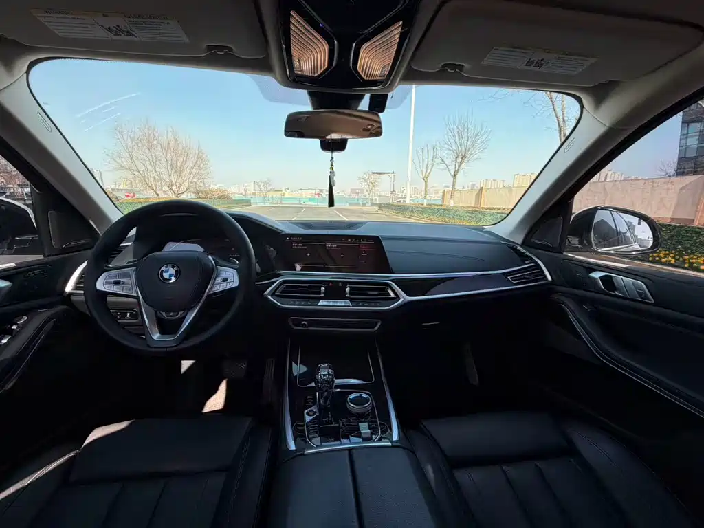 BMW X7 2019 xDrive40i Leading Luxury Package купить на сайте DeffCars