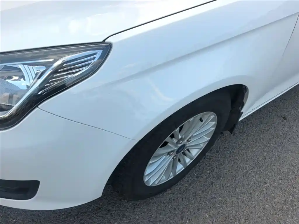 Escort 2017 facelift 1.5L automatic comfort model купить на сайте DeffCars