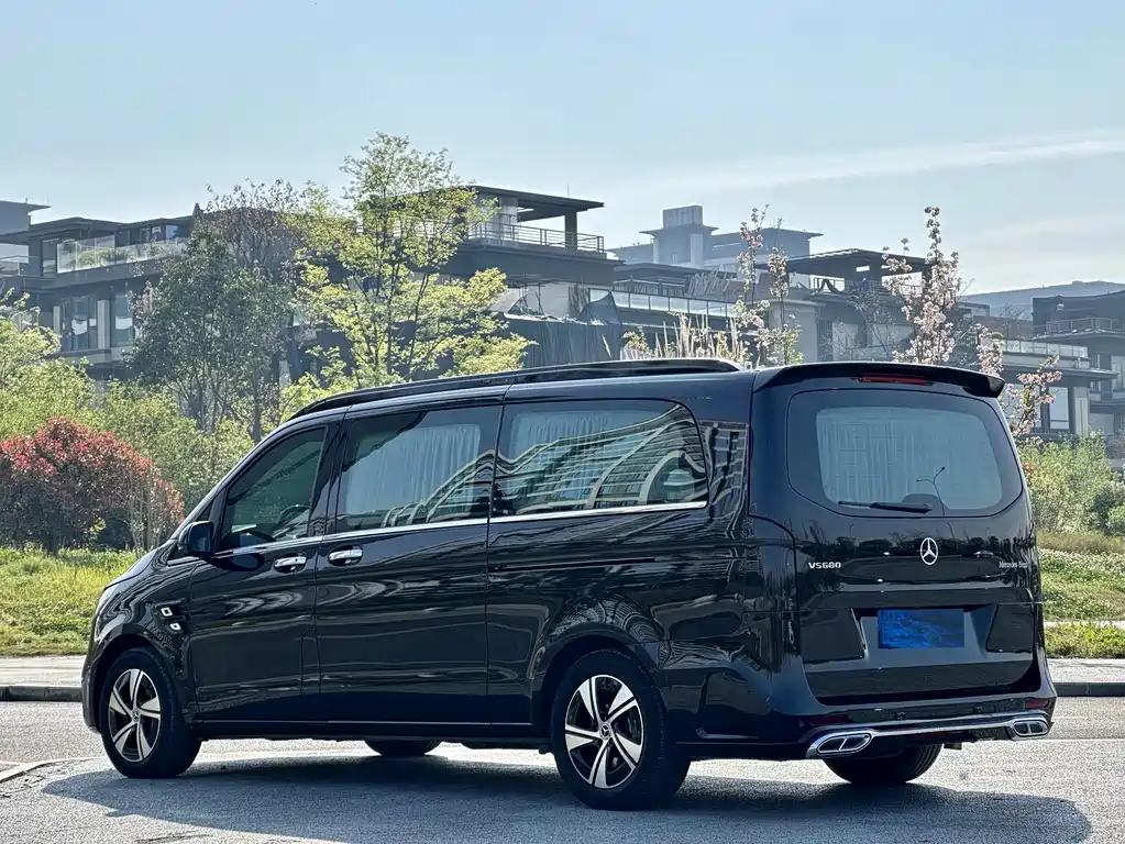 Vito 2024 2.0T Business Edition 7 seats купить на сайте DeffCars