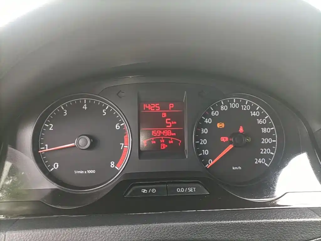 Santana 2013 1.6L Automatic Comfort Edition купить на сайте DeffCars