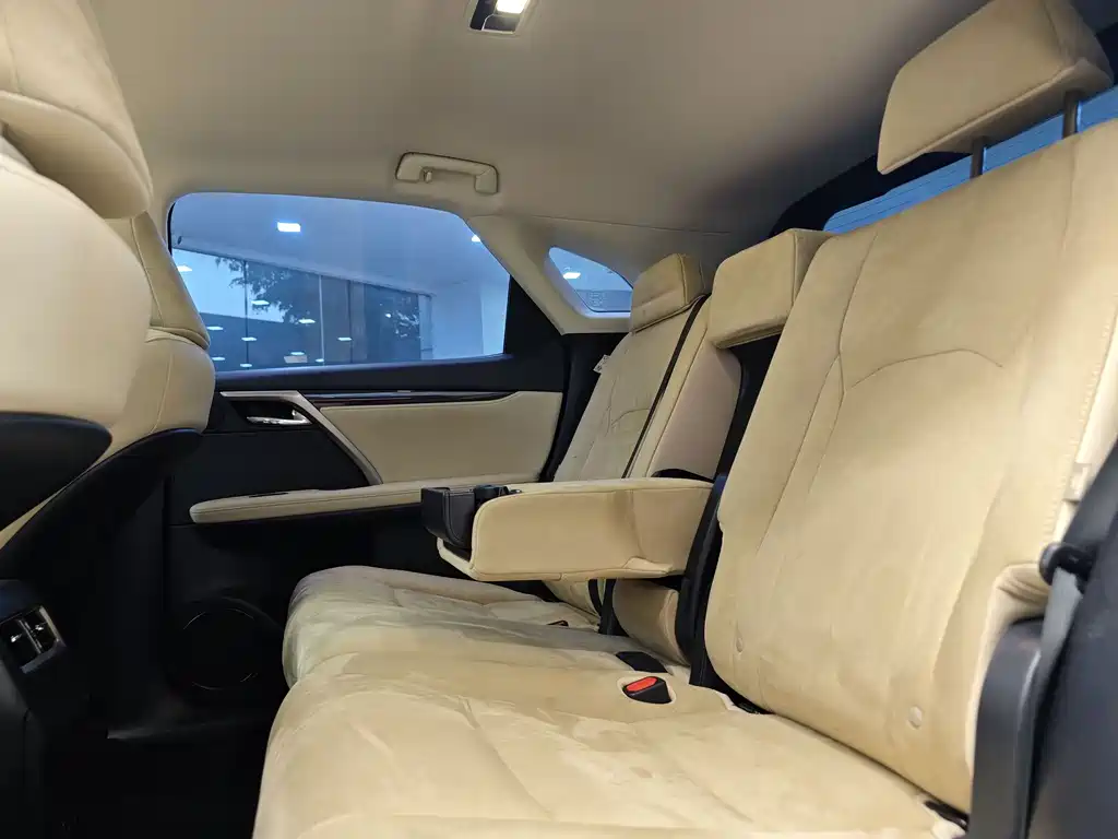 Lexus RX 2020 300 2WD Elite Edition National VI купить на сайте DeffCars
