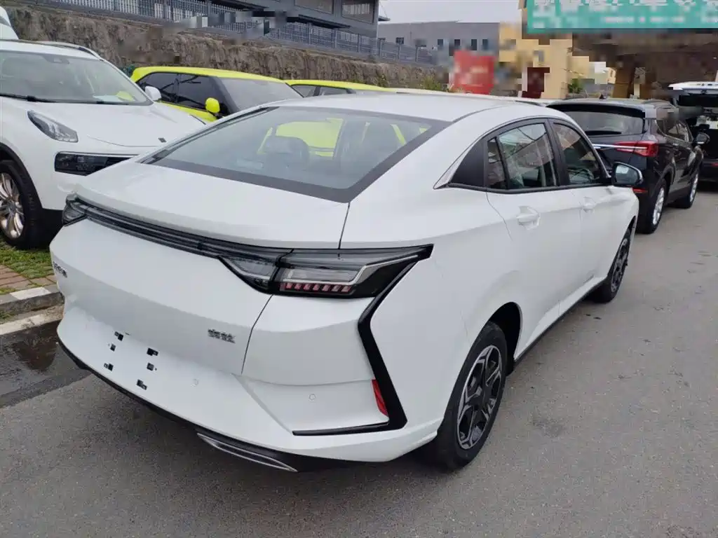 Yixuan 2025 1.5L automatic luxury model купить на сайте DeffCars
