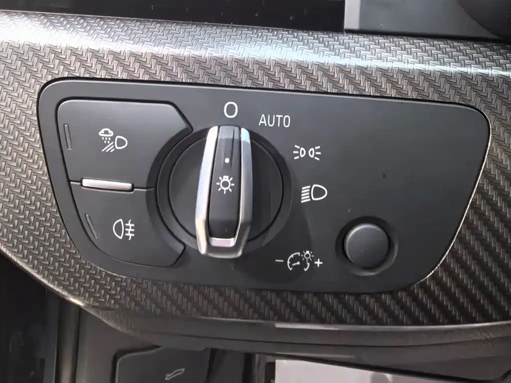 Audi A4L 2022 40 TFSI quattro RS kit combustion speed type купить на сайте DeffCars