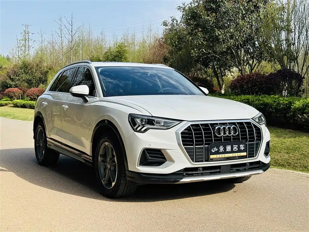 Audi Q3 2021 35 TFSI Enterprising and Elegant Model купить на сайте DeffCars