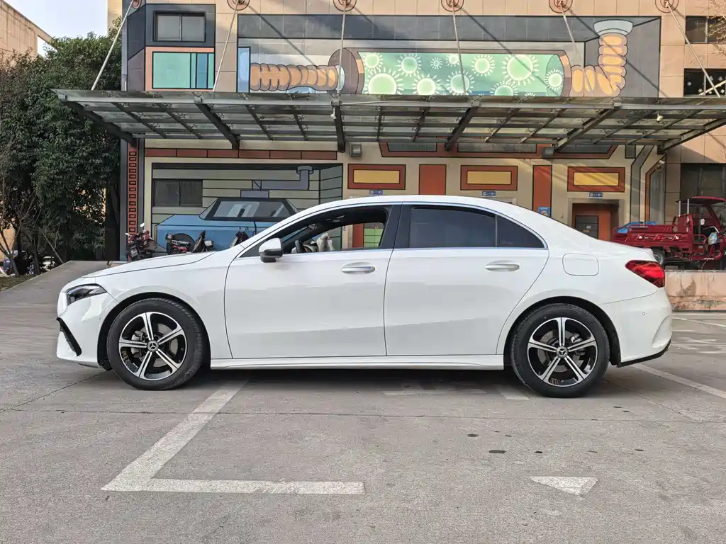 Mercedes-Benz A-Class 2023 A 200 L Fashion Model купить на сайте DeffCars