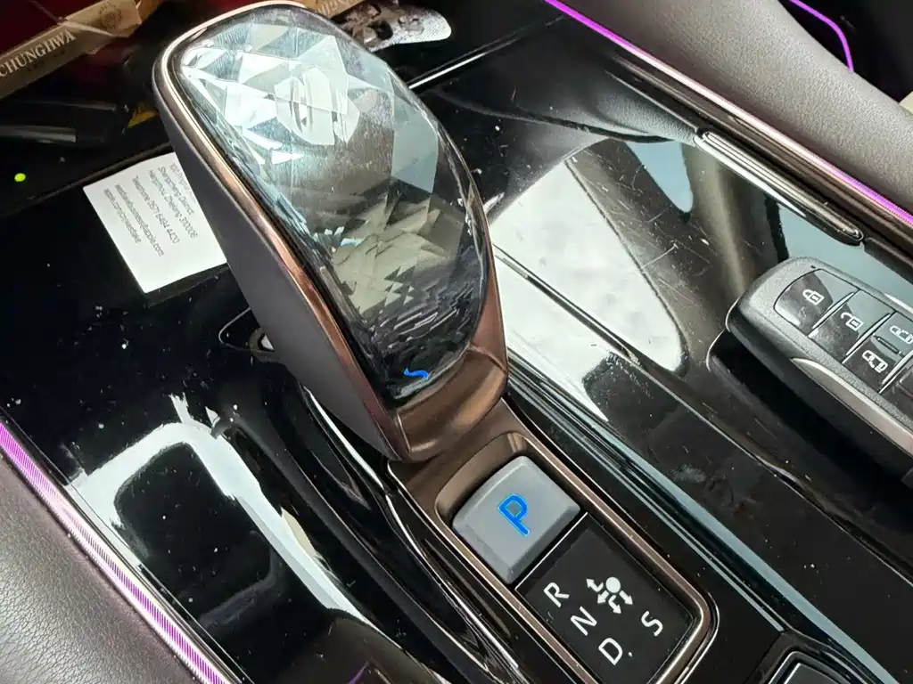 Alfa 2025 Dual Engine 2.5L Premium Gold Edition купить на сайте DeffCars