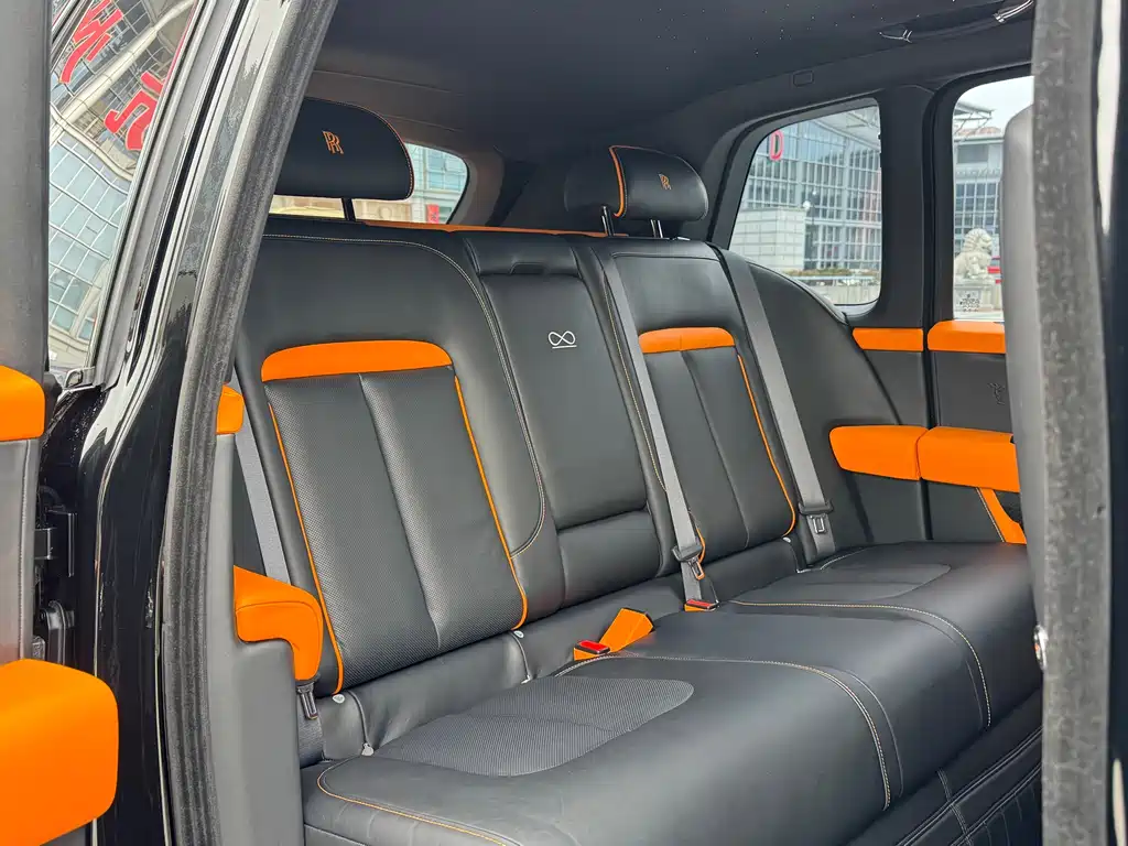 Cullinan 2020 Black Badge купить на сайте DeffCars