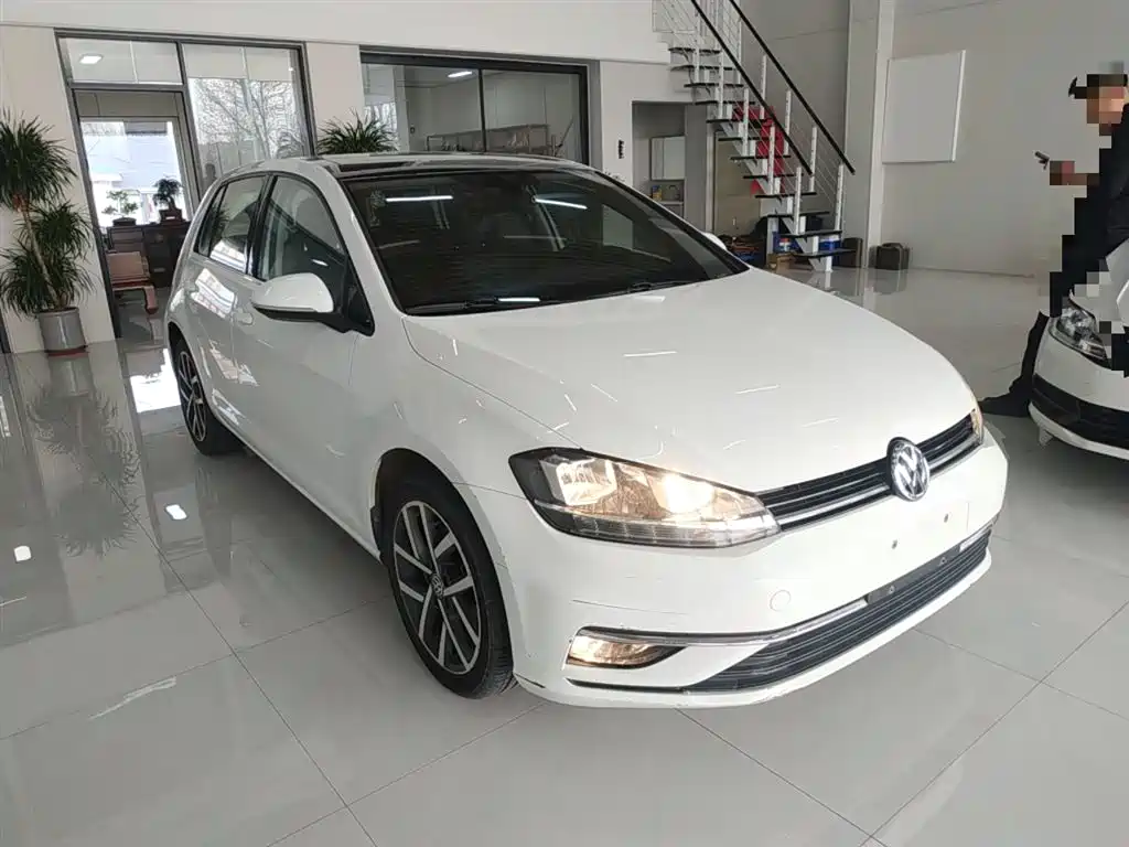 Golf 2018 230TSI automatic luxury model купить на сайте DeffCars