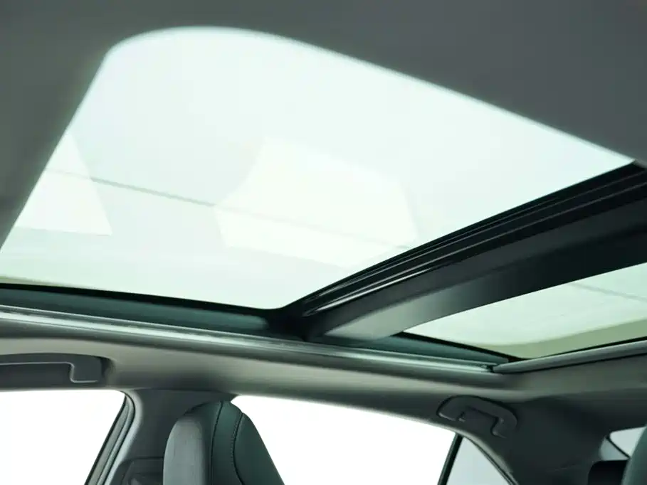 Camry 2023 2.5G Deluxe Edition купить на сайте DeffCars