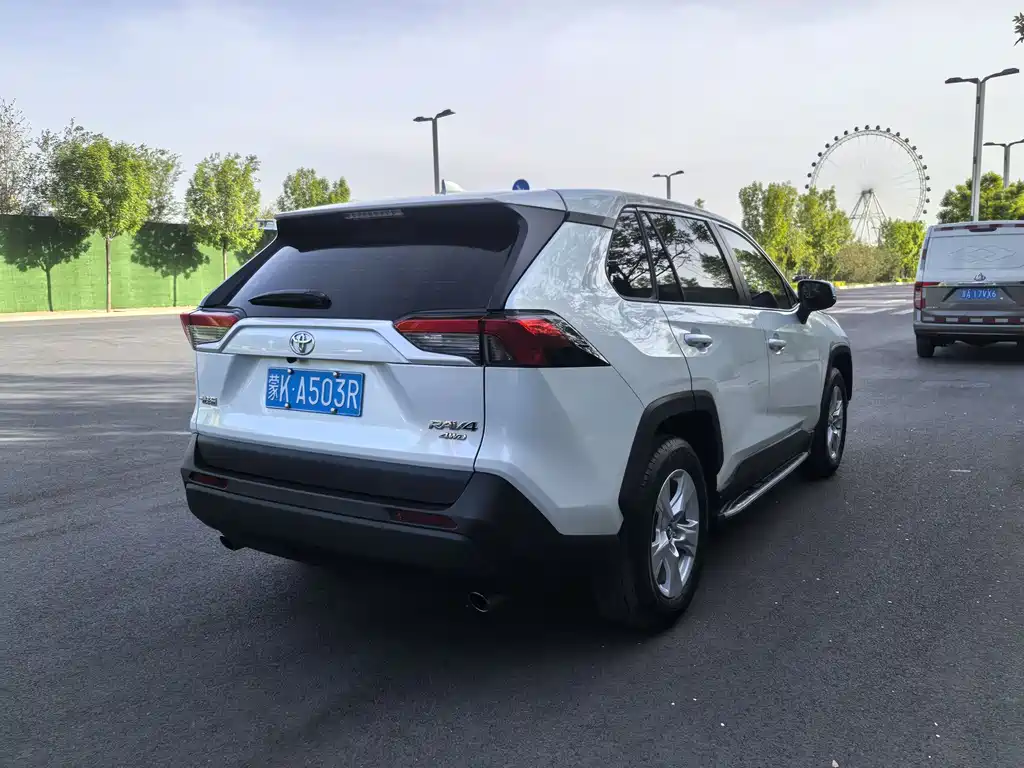 RAV4 Rongfang 2024 2.0L CVT two-wheel drive urban version купить на сайте DeffCars