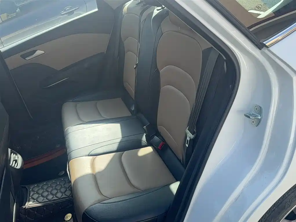 Cruze 2022 320 Automatic Sunroof Edition купить на сайте DeffCars